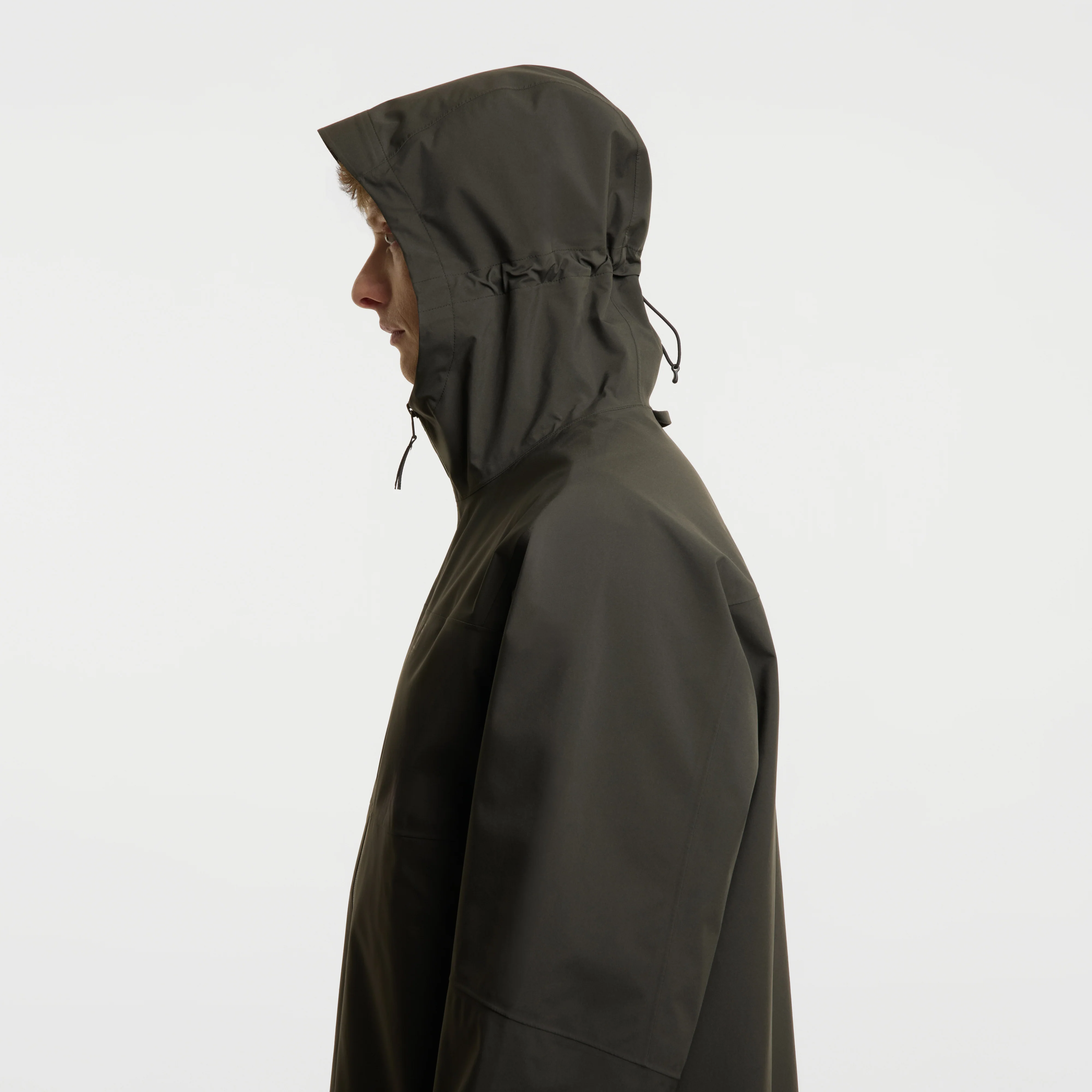 Aðalvík Packable Rain Coat - Image 9