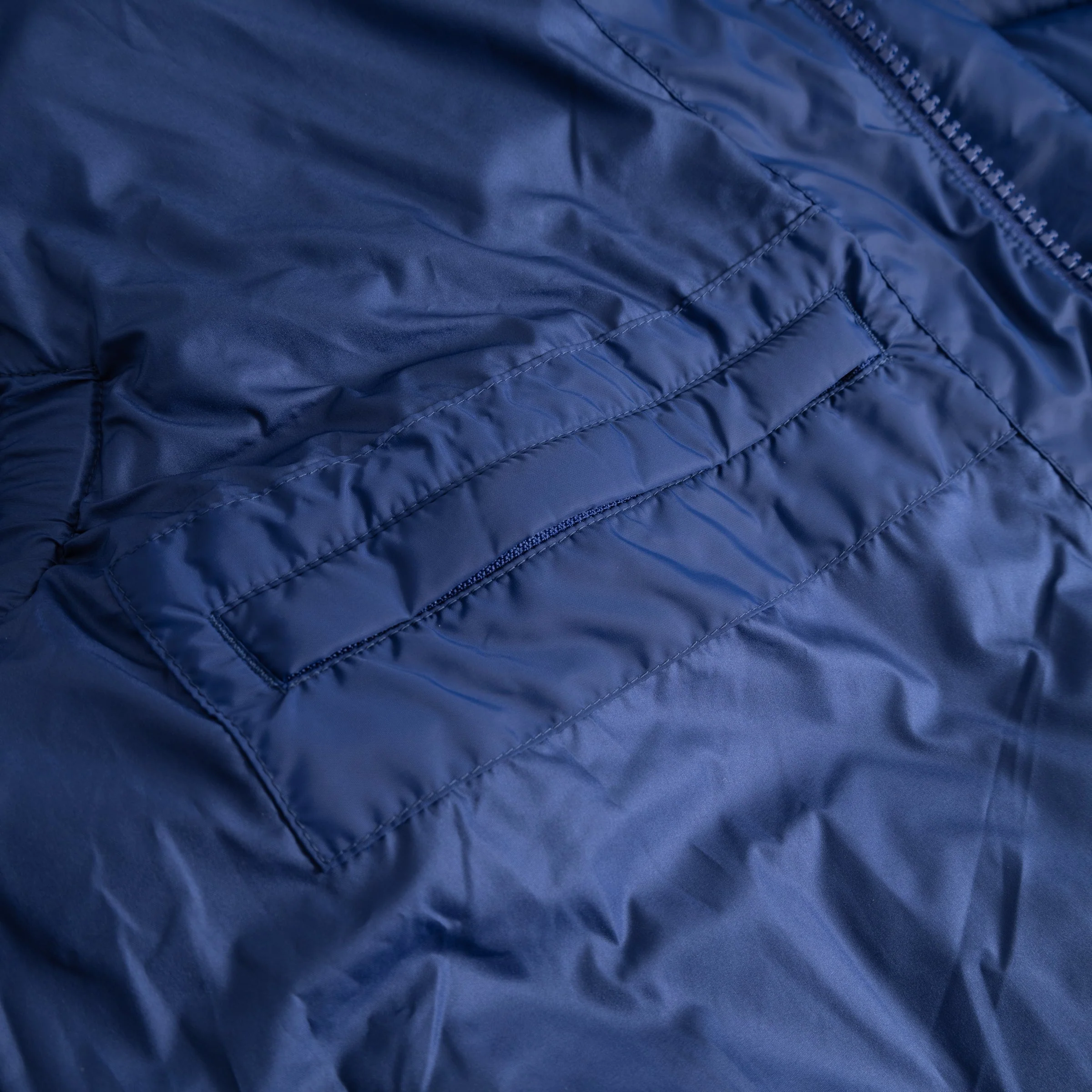 Dyngja Down Vest - Image 6