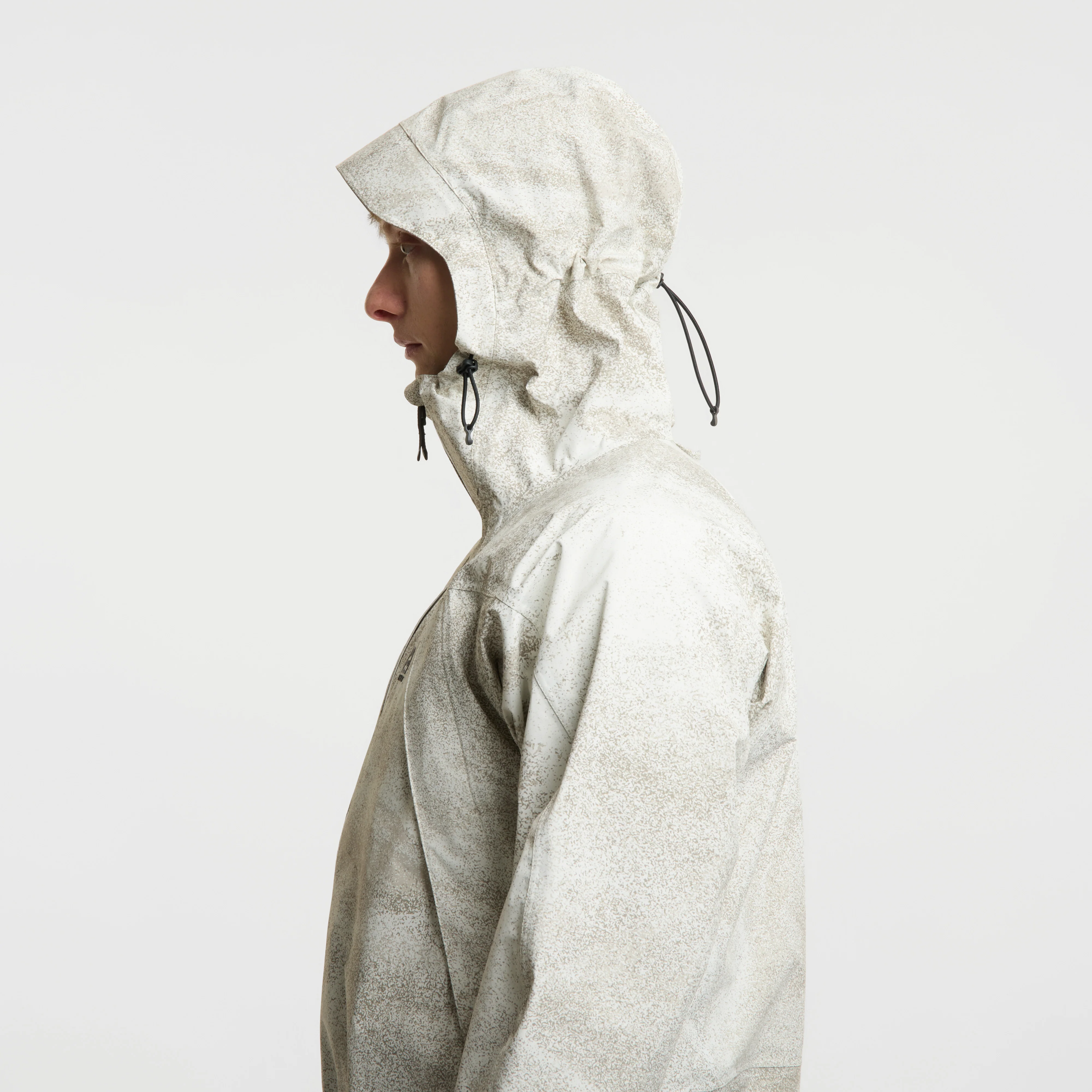 Dyngja Shell Jacket - Image 10